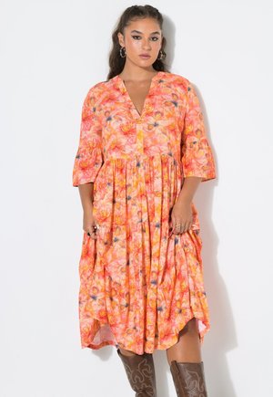Studio Untold, SUNSET FLORAL 3/4 SLEEVE FLOUNCE PANEL DRESS - Hverdagskjole - orange