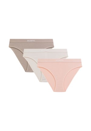 Trzy bezszwowe damskie majtki bikini w kolorach beżowym, ecru i jasnoróżowym, każda z nadrukiem "ATLANTIC" na pasku.