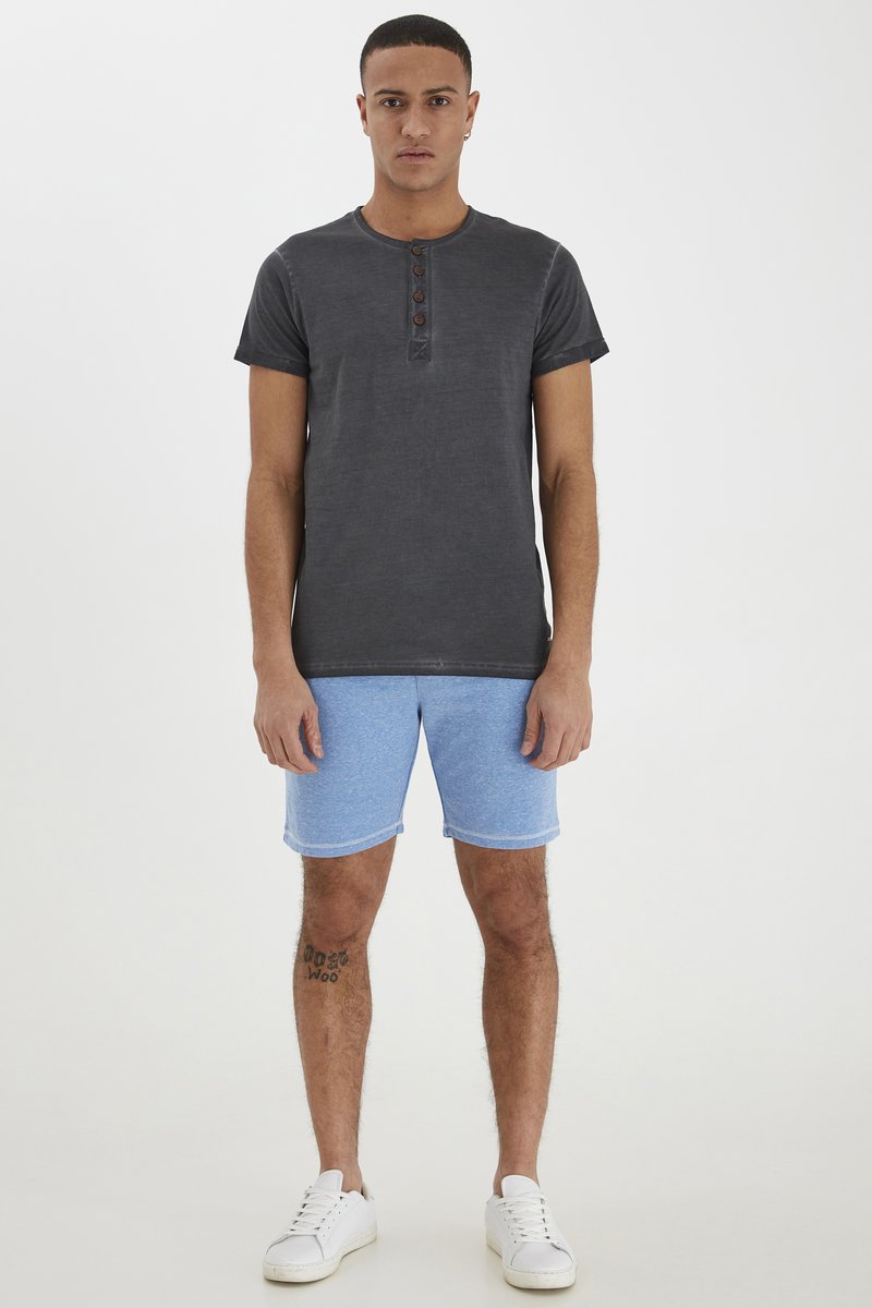 Solid SDToljan - Shorts - palace blu