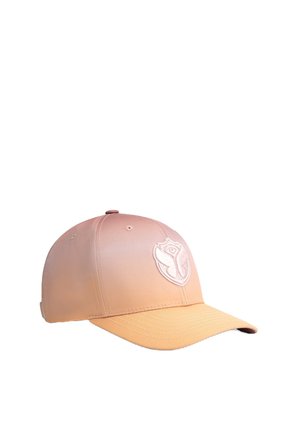 Baseballmütze mit glattem, braunem Kunstlederfinish, versehen mit einem geprägten Logo auf der Vorderseite und einem gebogenen Schirm.
