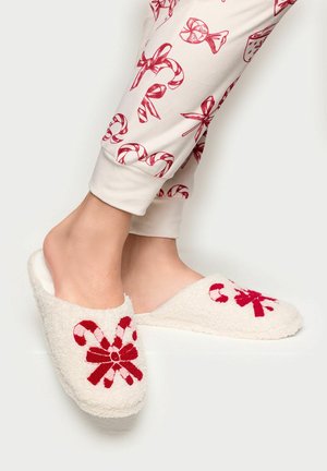 Domácí obuv - almond-red with print