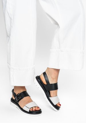 ara Plateausandalette - schwarz