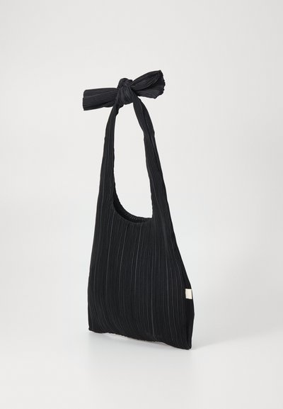 Loeffler Randall BOBBY PLEATED TOTE - Håndveske - black
