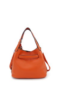 Oranje leren handtas met een slouchy ontwerp, voorzien van een kortere handgreep en een afneembare schouderband. Geaccentueerd met een contrasterende rand.