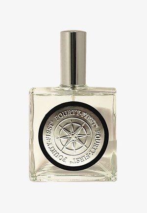 Heldere glazen rechthoekige fles met een zilveren dop, voorzien van een zwarte ronde label met een reliëf ontwerp van een zilveren kompas en tekst.