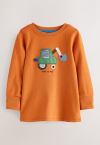 T-shirt orange à manches longues pour tout-petit avec une application excavatrice verte et grise et le texte "time to dig!" sur le devant.