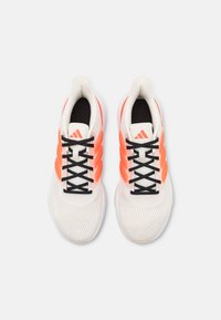 adidas Performance ULTRABOUNCE - Scarpe da corsa su strada - crystal white/solar red/orbit grey