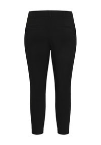 Melni pieguļoši viņi ar jostas cilpām un divām horizontālām aizmugurējām kabatām, ar sašaurinātu kāju dizainu, attēlots no aizmugures uz baltā fona.