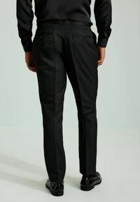 Next REGULAR FIT  TONAL TUXEDO - Püksid - black