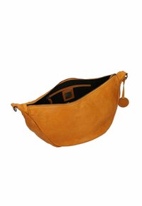 Borsa morbida in pelle arancione con forma arrotondata, chiusura con cerniera superiore e interno nero. Presenta un piccolo tag rotondo attaccato.