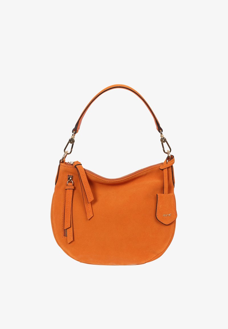 Orangefarbene Wildleder-Handtasche mit geschwungener Form, einem einzelnen Henkel, Reißverschluss und dekorativen Quasten. Sie verfügt über eine kleine seitliche Tasche mit Markenlogo.