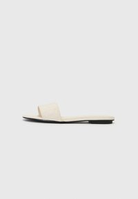 JACQ - Mules - turtle dove