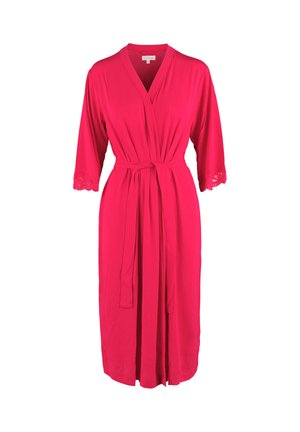 Rosa badrock i mjukt material, med en omslagdesign och ¾-långa ärmar samt spetsdetaljer vid ärmsluten, som hålls på plats med ett matchande bälte.