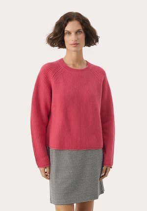 LUAH - Vesta - holly berry