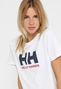 Helly Hansen HH LOGO - Camiseta estampada - white