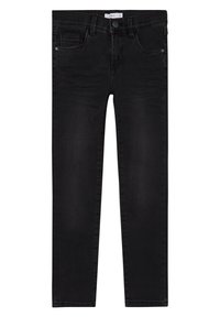 Jeans in denim nero con vestibilità slim, dotati di tasca anteriore, passanti per cintura e chiusura a bottone. Texture liscia con sottili dettagli di scoloritura.