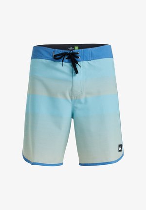 Niebieskie i jasnoniebieskie spodenki kąpielowe w paski, wykonane z materiału szybko schnącego, z wiązanym pasem i elastycznym otworem. Posiadają naszywkę z logo.