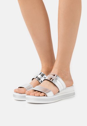 Pantolette hoch - silver