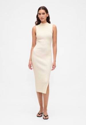 GAP COLUMN MIDI DRESS - Rochie tricotată - ivory frost