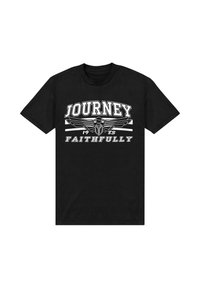 Camiseta negra con texto blanco "JOURNEY" y "FAITHFULLY", emblema alado y el año "1983" impreso en la parte frontal.