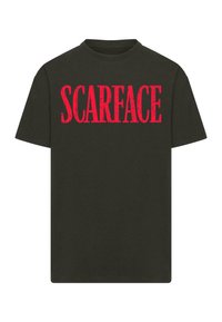 Svart bomull t-skjorte med korte ermer, med fet rød "SCARFACE"-tekst over brystet i en slitt skriftstil.