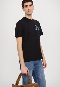 Just Cavalli GOTICH LOGO - Apdrukāts T-krekls - black