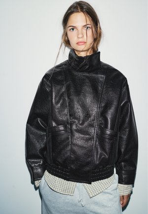 PULL&BEAR, Veste en similicuir - black