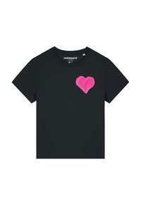Zwarte katoenen t-shirt met een roze hartgrafiek op de linkerborst, korte mouwen en een klassieke ronde hals.