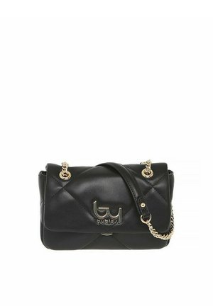 Borsa a tracolla in pelle nera trapuntata con catena dorata e logo metallico "by byblos" sulla patta anteriore.