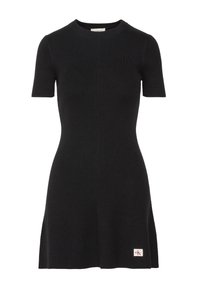 Μαύρο ριμπ πλεκτό φόρεμα με κοντά μανίκια, στρογγυλή λαιμόκοψη και μικρό λογότυπο Calvin Klein κοντά στο κάτω μέρος στην αριστερή πλευρά.