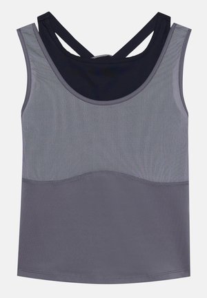 Szürke sportos ujjatlan felső, kerek nyakkivágással és versenyhát kialakítással, kontrasztos sötétkék részletekkel. Texturált anyagból készült, varrás nélküli konstrukcióval.