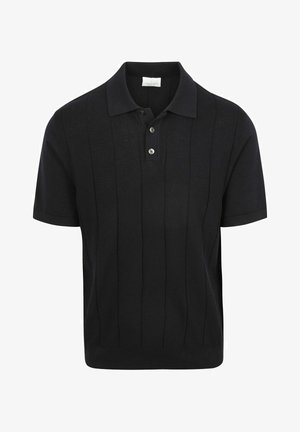 Zwart poloshirt met korte mouwen, met getextureerde verticale strepen en twee knopen op de sluiting, met een klassieke kraag.