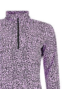 Top de manga larga en púrpura claro con estampado de leopardo negro, que presenta un cuello alto y un cierre de media cremallera para un ajuste ajustable.