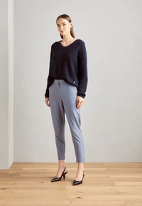 b.young BYDanta - Chino kalhoty - true navy melange