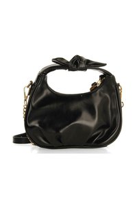 Sac à main en simili cuir noir avec une poignée supérieure nouée, des accents en métal doré et une fermeture éclair. Texture lisse, forme arrondie et bandoulière réglable.