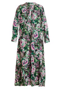 Largo vestido floral con rosas rosas y moradas y hojas verdes sobre un fondo negro, con mangas largas y detalles plisados en la parte delantera.