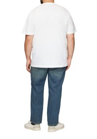 s.Oliver MIT V-AUSSCHNITT - T-shirt basic - weiß