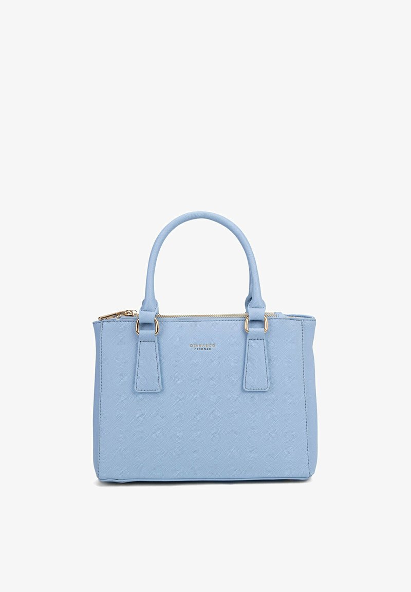 Borsa a mano in pelle sintetica blu con manici superiori, zipper dorato e superficie texturizzata. Presenta un logo sulla parte anteriore e una forma rettangolare compatta.