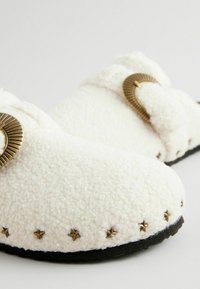 Rockett St George REGULAR FIT - Iešļūcenes - cream