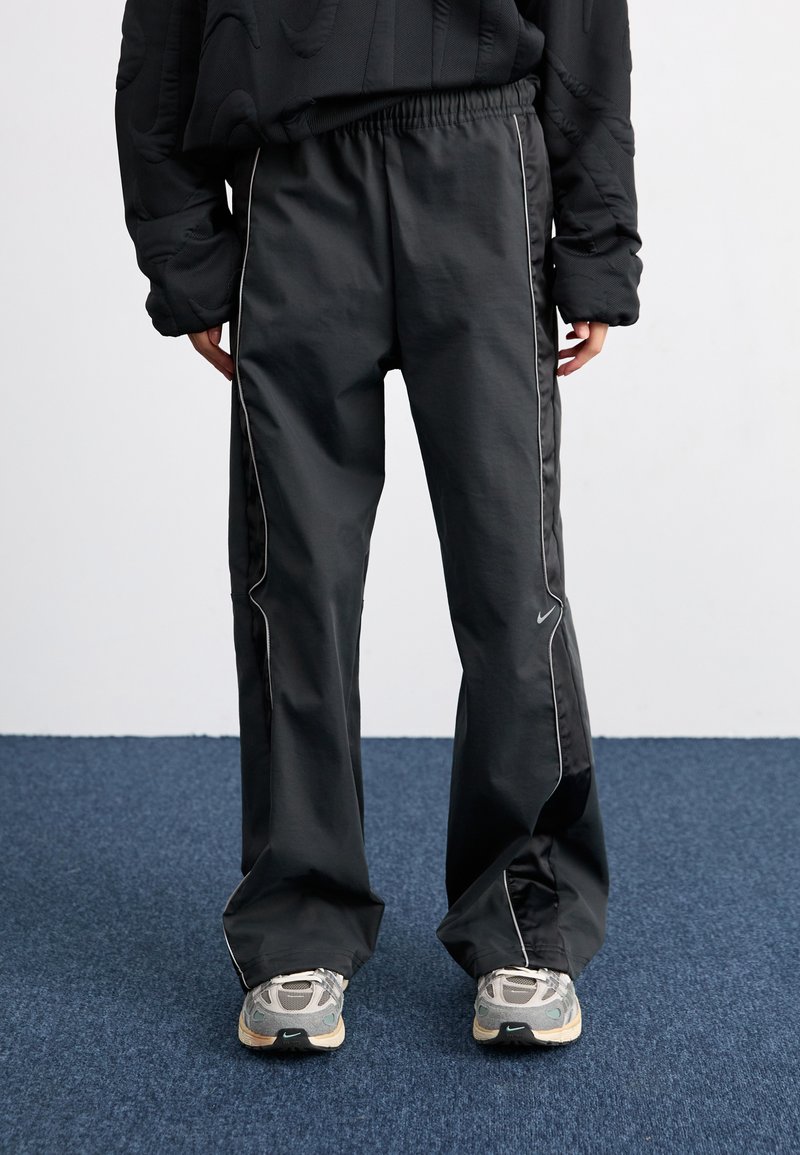 Nike Sportswear Treniņtērpa apakšdaļas - black