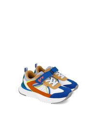 Zapatillas azules y blancas con parte superior de malla, acentos en naranja y verde, tira de velcro y cuello acolchado. Cuenta con una suela de goma texturizada.