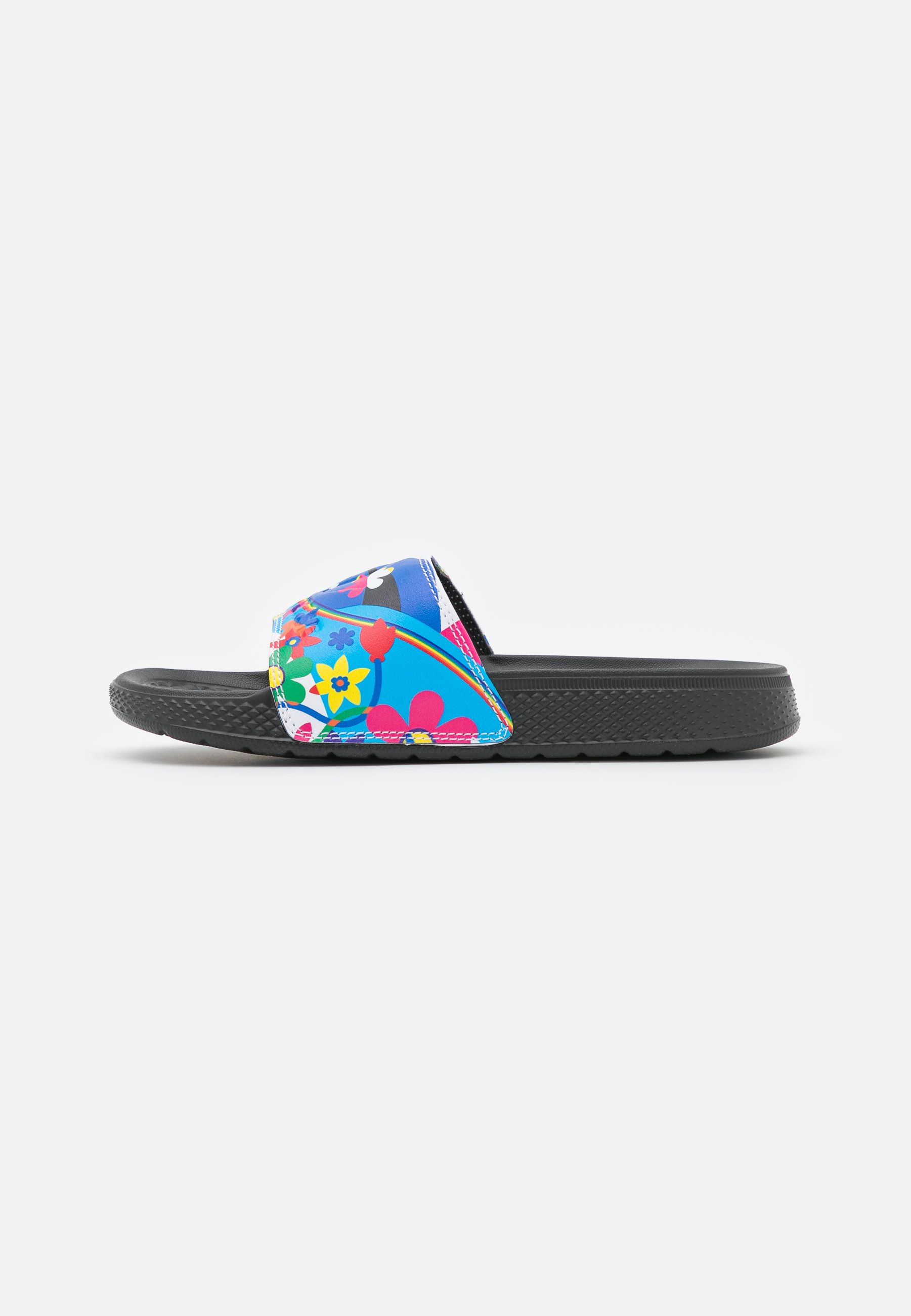 pride slides nike