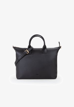 Bolso tote de cuero negro con superficie texturizada, dos asas superiores y una correa de hombro desmontable con acentos de hardware en tono dorado.