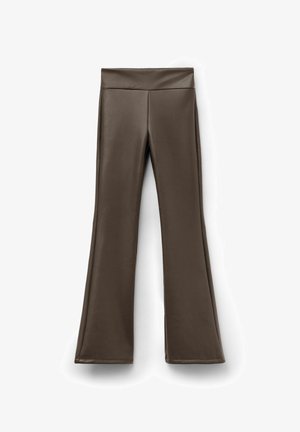 Braune Kunstleder Schlaghosen mit hohem Bund, ausgestattet mit einer glatten Textur und einer sauberen, figurbetonten Silhouette.