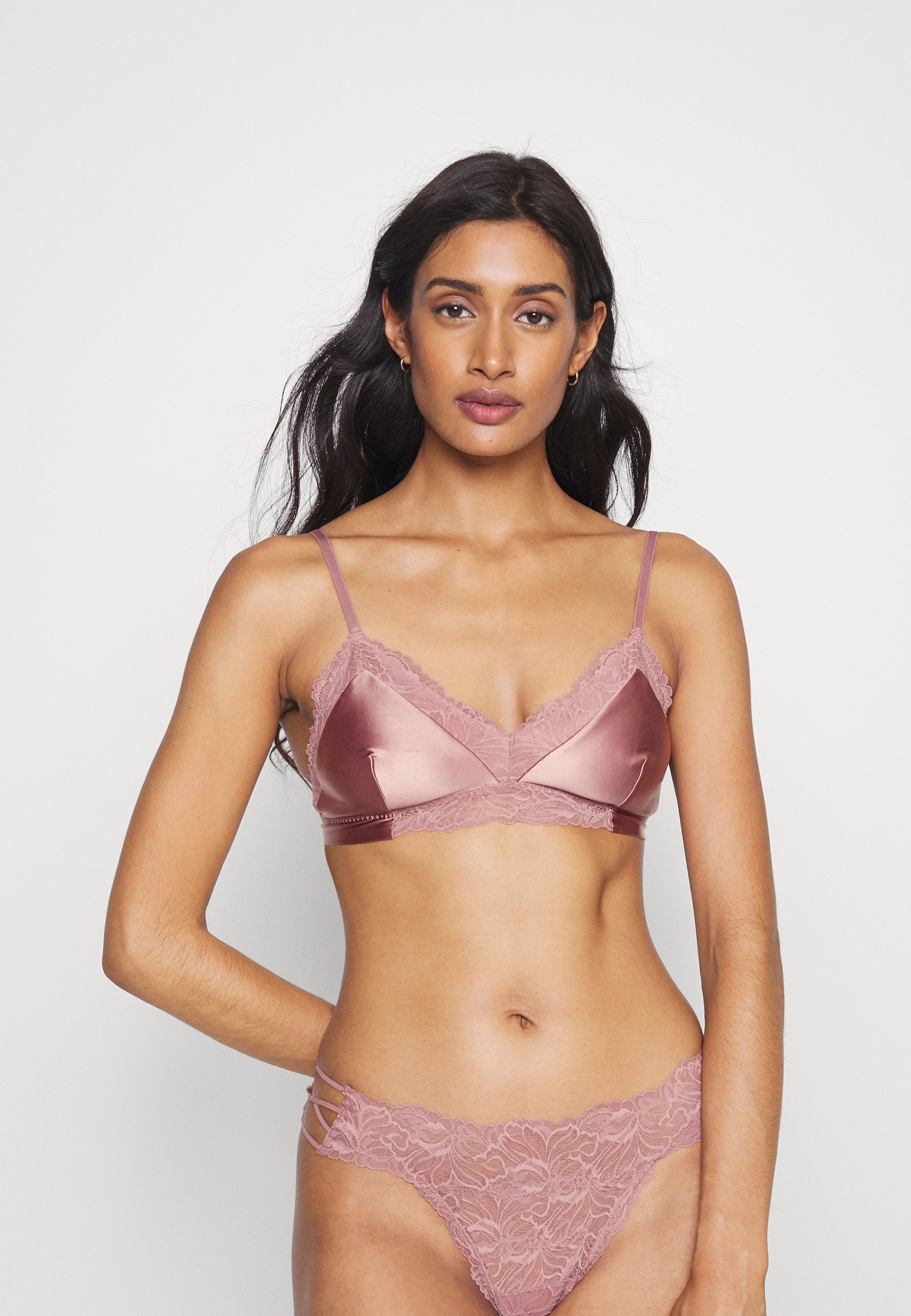 Gilly Hicks FLORAL TRIANGLE - Triangle bra - black - Zalando.ie
