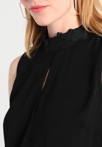 s.Oliver BLACK LABEL Blůza - black