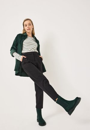 Classic ankle boots - green
