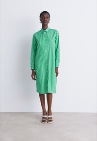 Mads Nørgaard YARPO CRISSY DRESS - Kreklkleita - bright green