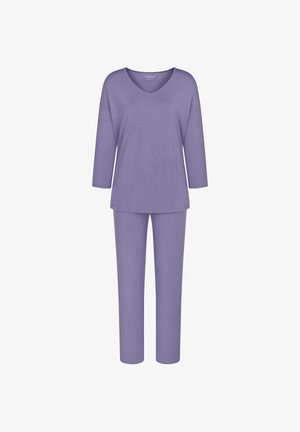 Lawendowy dwuczęściowy zestaw do noszenia w domu z rękawami do łokcia i prostymi spodniami, z dekoltem w łódkę i koronkowymi detalami po bokach.