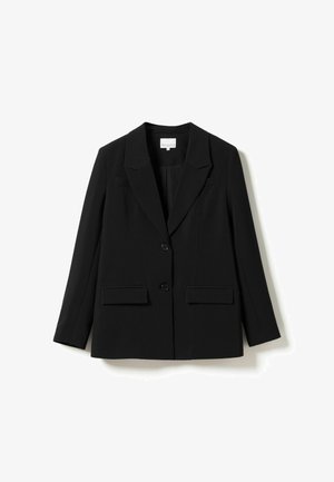 Americana negra con un diseño entallado, dos bolsillos frontales, solapas con muesca y cierre de un solo botón. Tejido suave y forma estructurada.